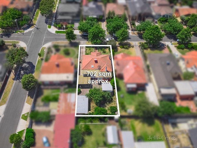 21 Woolcock Avenue Kew East 3102