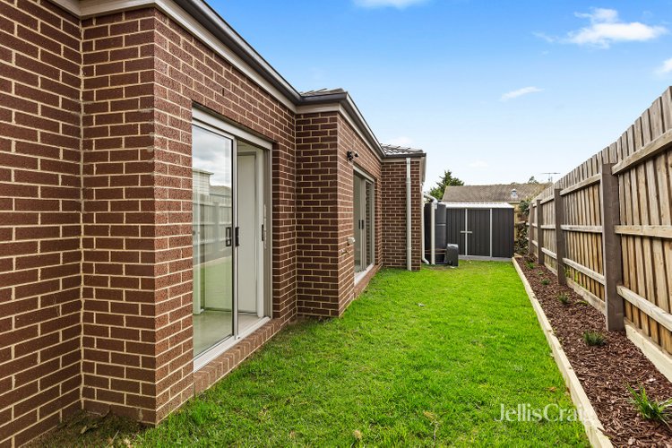 2/1 Wright Street Laverton 3028