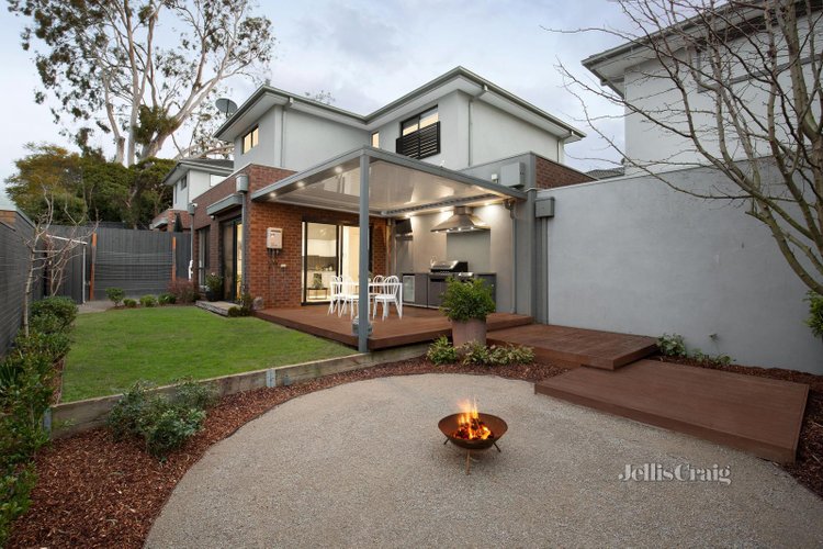 2 10 Almay Grove Heidelberg 3084