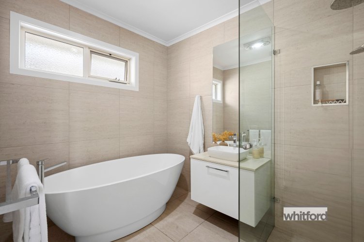 2/10 Carramar Court, Highton