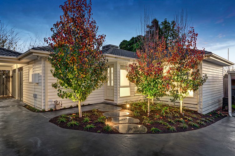 2/10 Eildon Road Ashwood 3147