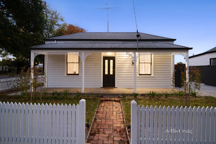 210 La Trobe Street Redan 3350