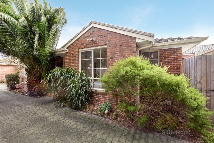 2/10 Pelling Road Murrumbeena 3163