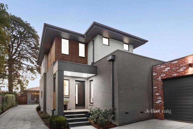 2 10 Regina Street Ringwood 3134