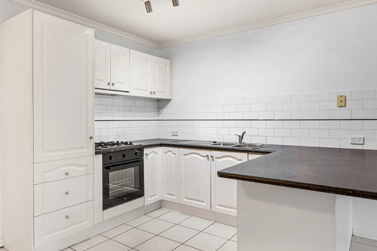 2/11 Bambury Street Boronia 3155
