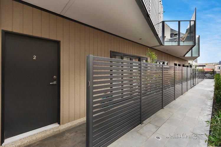 2/11 Barningham Street Brunswick 3056