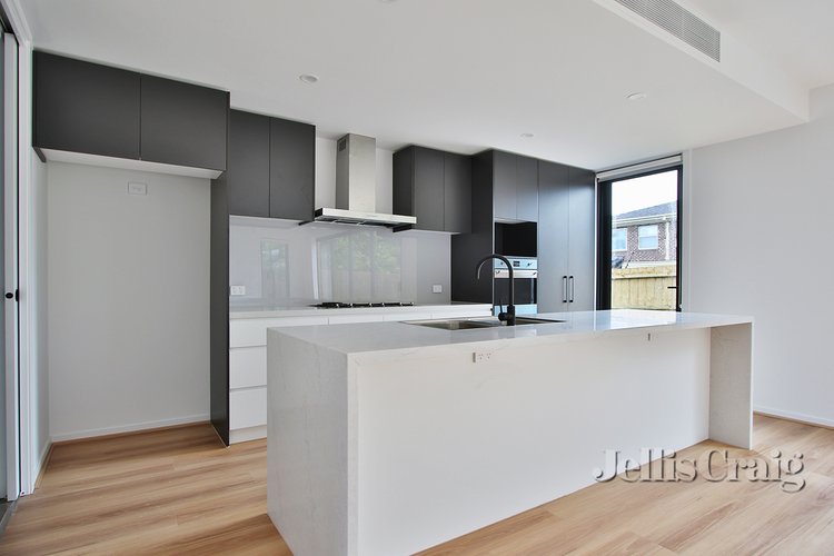 2/11 Ranfurlie Drive Glen Waverley 3150