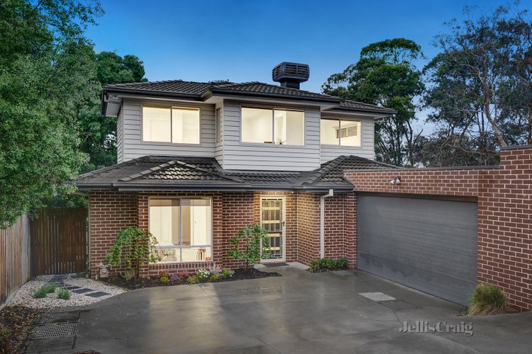 2/11 Reichelt Avenue Montmorency 3094