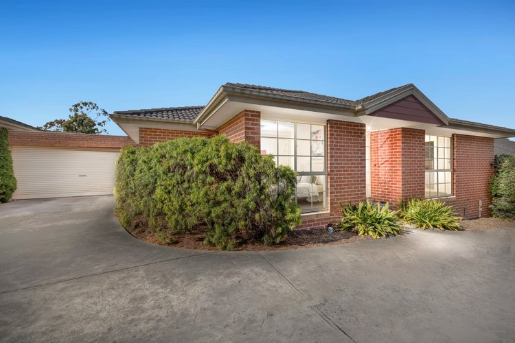 2 11 Rolls Court Glen Waverley 3150