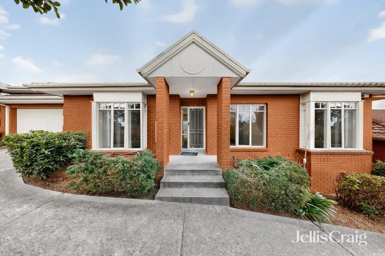 2/11 Weir Street Balwyn 3103