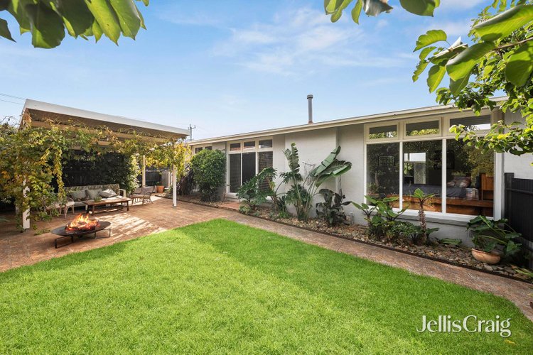 2 110 Church Street Hamlyn Heights 3215