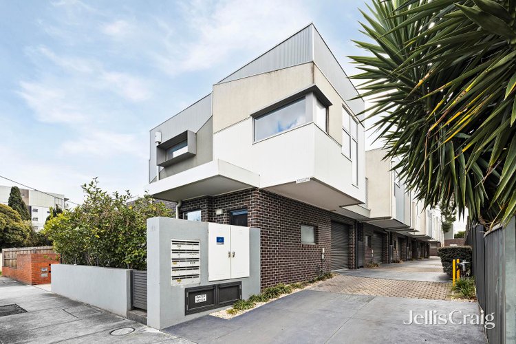 2 111 Victoria Street Brunswick East 3057