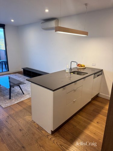 211/115 Victoria Road Northcote 3070