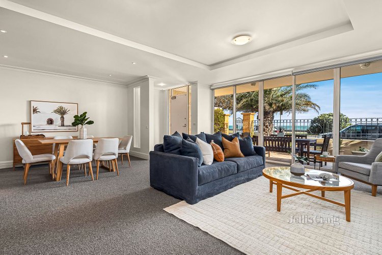 21 156 Beaconsfield Parade Albert Park 3206