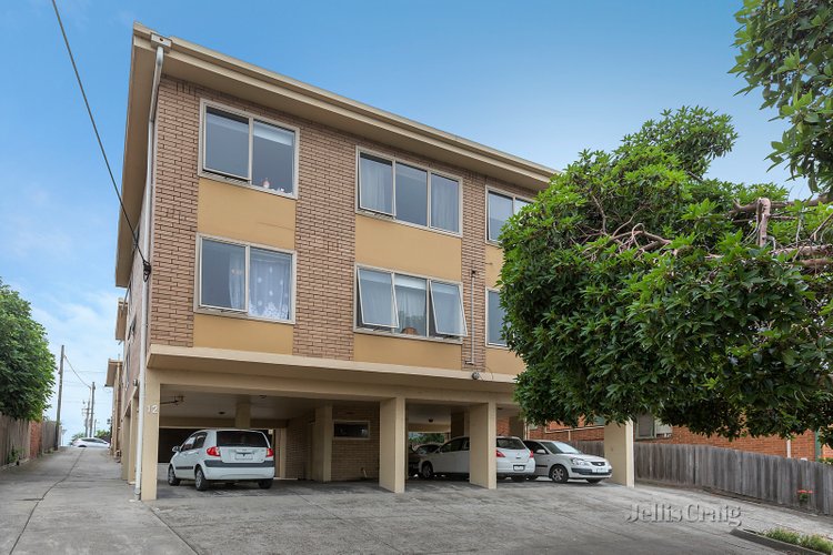 2/12 Allard Street Brunswick West 3055