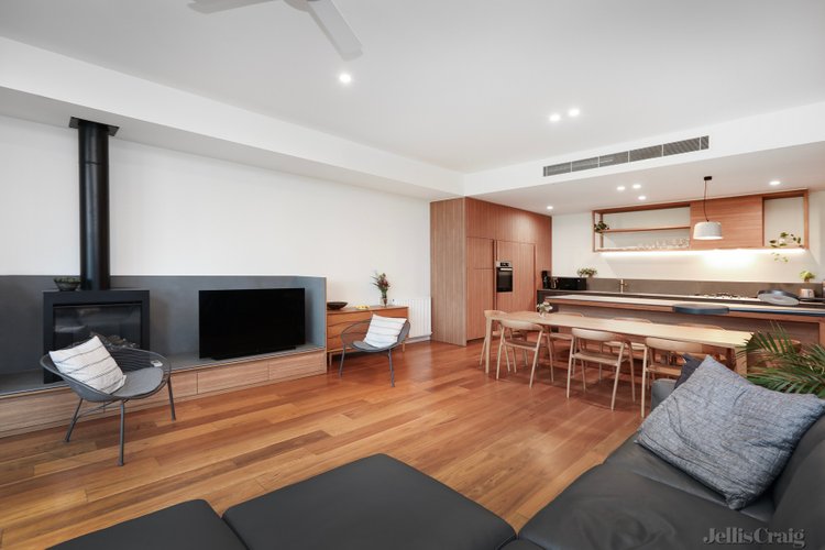 212 Beavers Road Northcote 3070