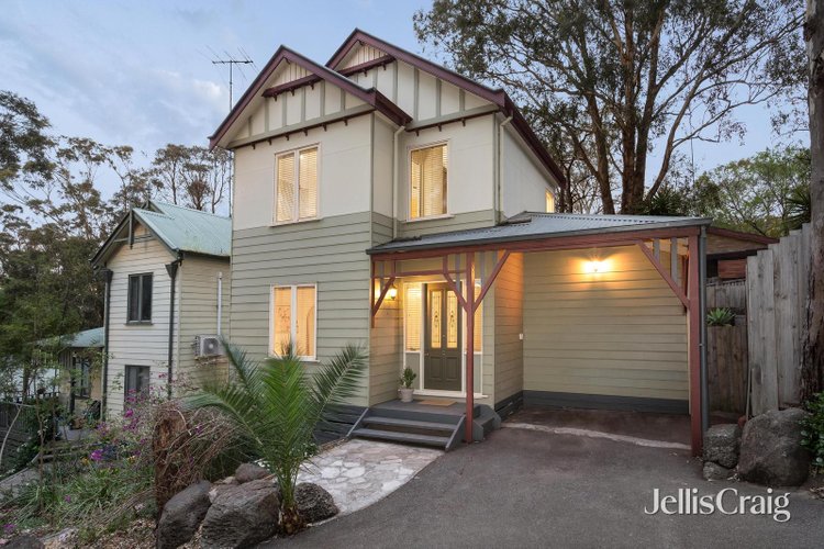 2 12 Dering Street Diamond Creek 3089