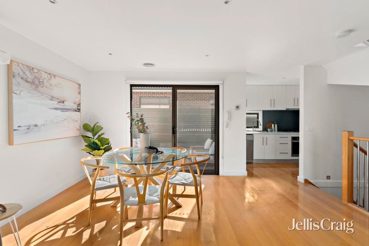 2 12 Eleanor Street Footscray 3011
