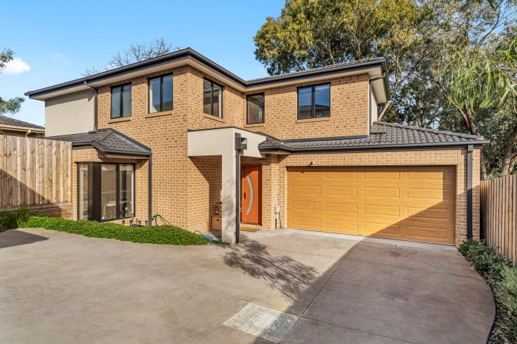 2/12 Fortescue Grove Vermont South 3133