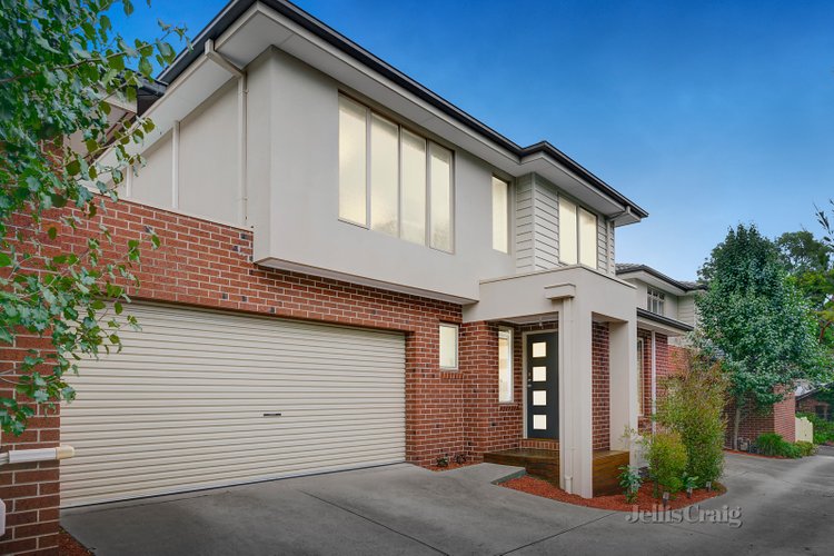 2/12 Frankcom Street Blackburn 3130