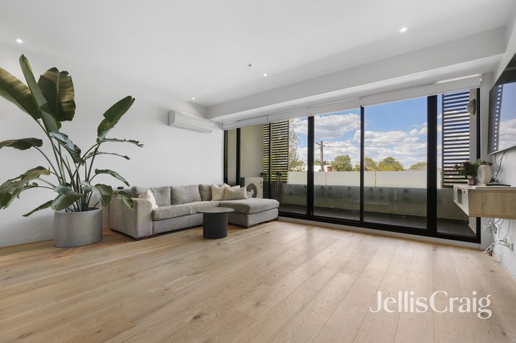 21/2 Gordon Street Elsternwick 3185