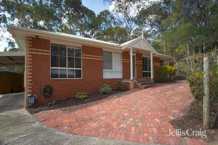 2/12 Hebden Street Greensborough 3088