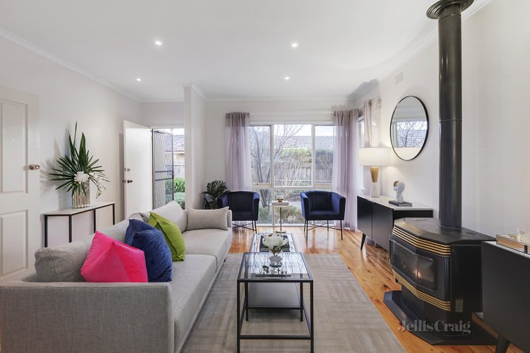 2/12 Maverston Street Glen Iris 3146