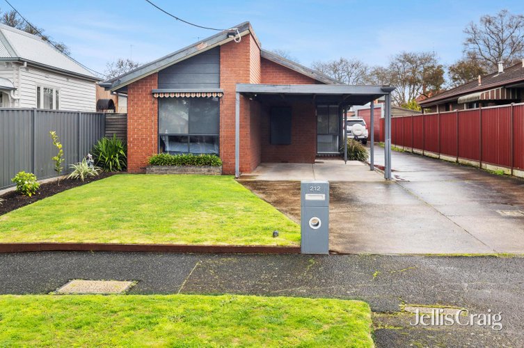 212 Raglan Street South  Ballarat Central 3350