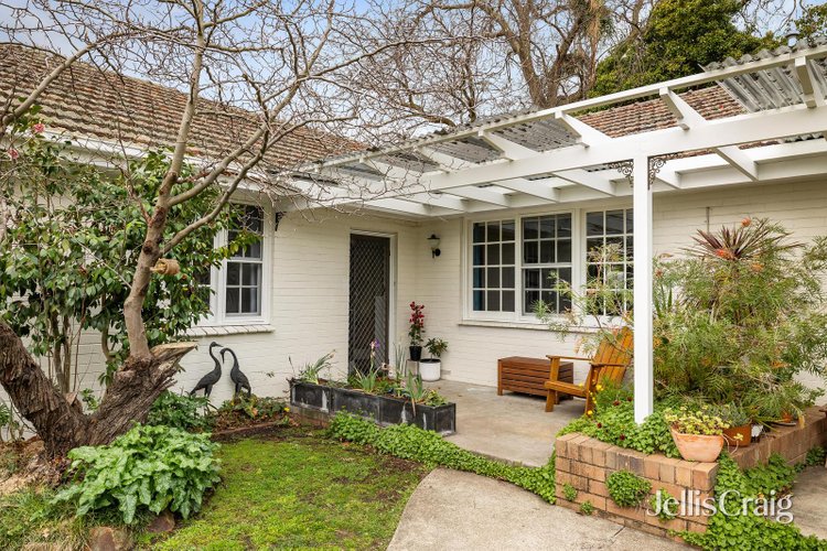 2 12 Rubens Grove Canterbury 3126