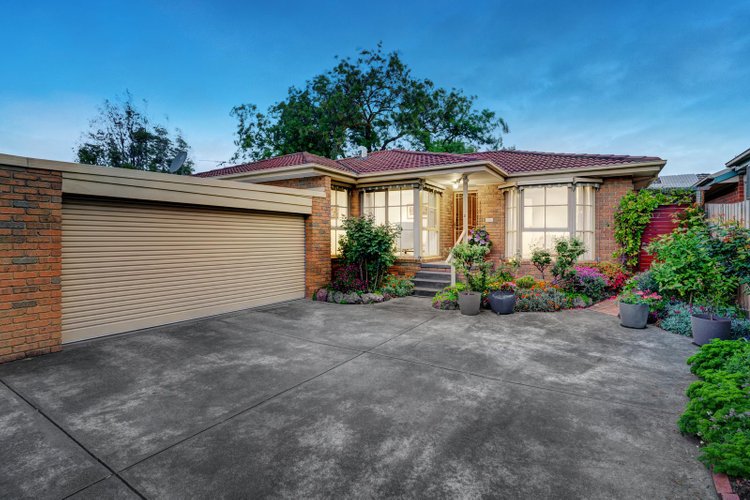 2 12 Summit Road Burwood 3125