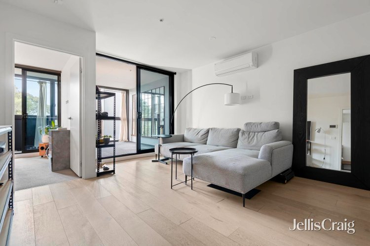 212/1 Olive York Way Brunswick West 3055