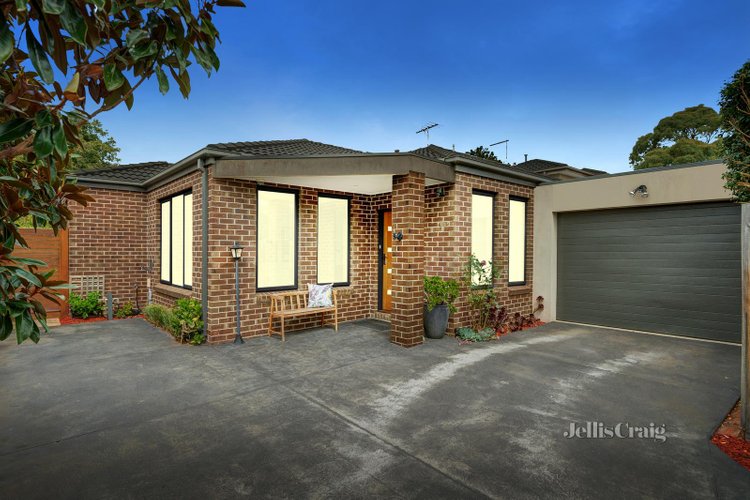 2 121 Rooks Road Nunawading 3131