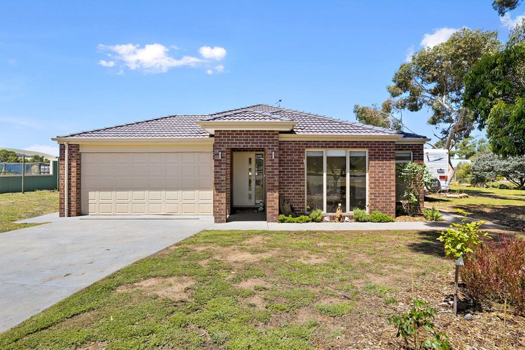 2122 Ballan Road Anakie 3213