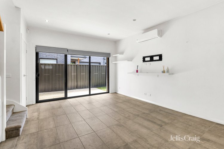 2/123 West Street Hadfield 3046