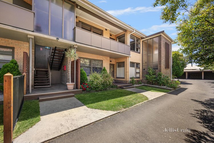 2 128 Webster Street Lake Wendouree 3350