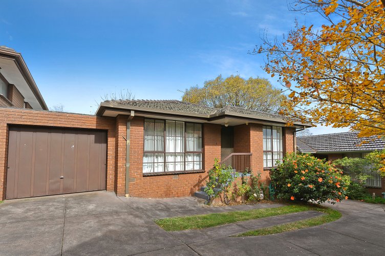 2/13 Benwerrin Road Surrey Hills 3127