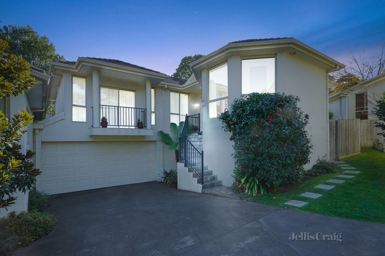 2/13 Dean Avenue Mount Waverley 3149
