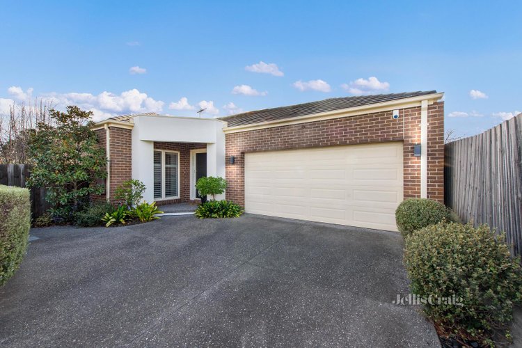 2 13 Dunfield Avenue Mitcham 3132