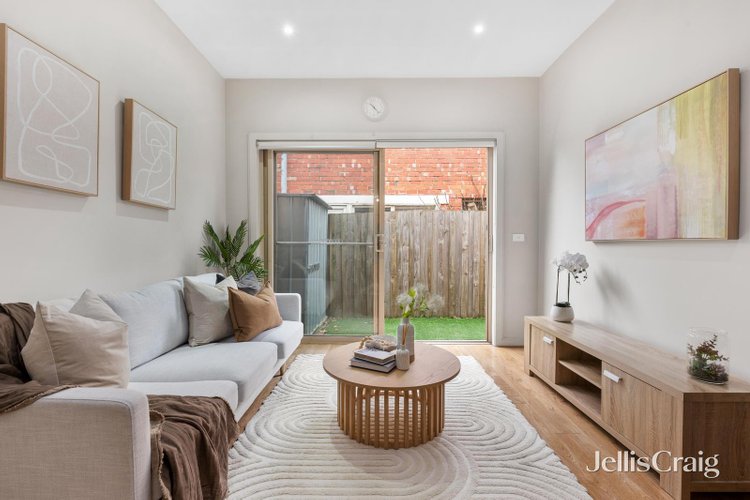 2 13 Stephenson Street Springvale 3171