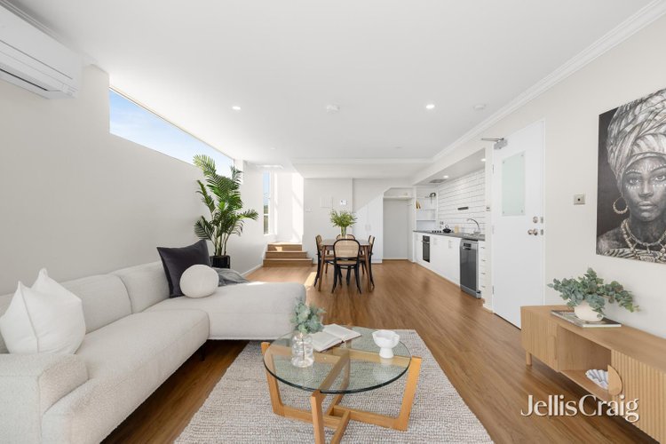 2 137-139 Melville Road Brunswick West 3055