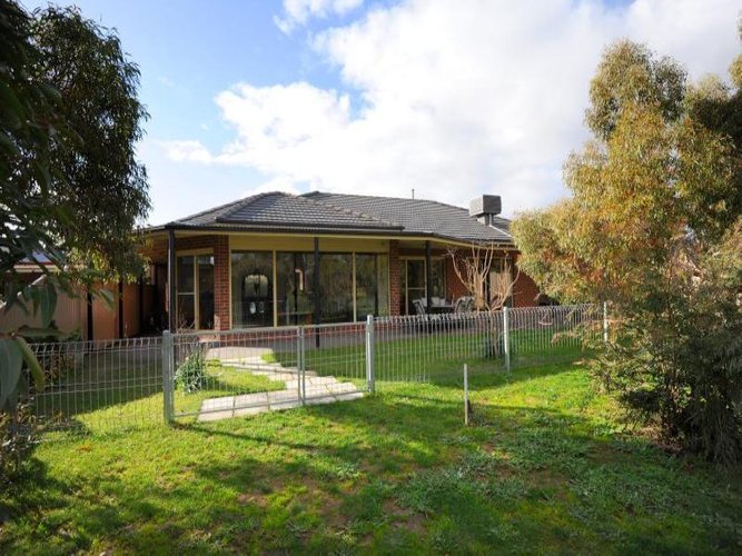2 137 Bogong Avenue Invermay Park 3350