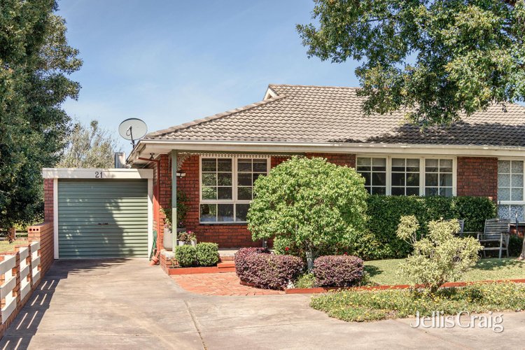 21 374 Warrigal Road Cheltenham 3192