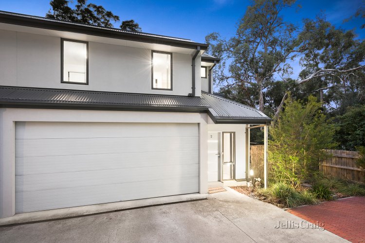 2/14 Carnon Street Greensborough 3088
