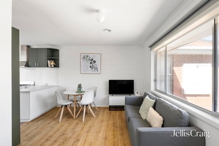 2 14 Caroline Street Thomastown 3074