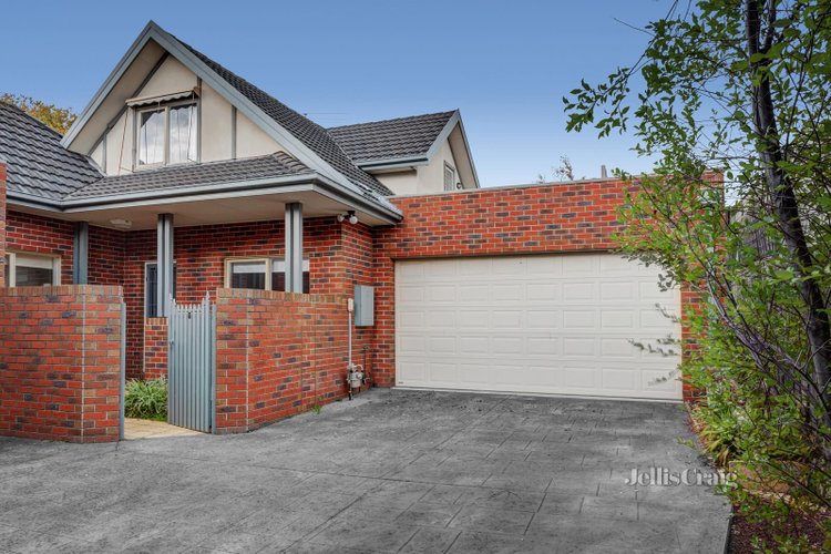 2 14 College Grove Black Rock 3193