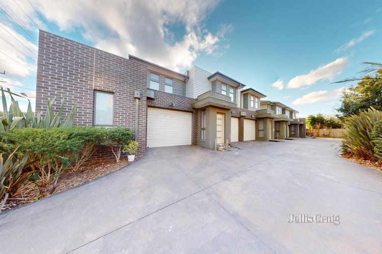 2 14 Devon Road Pascoe Vale 3044