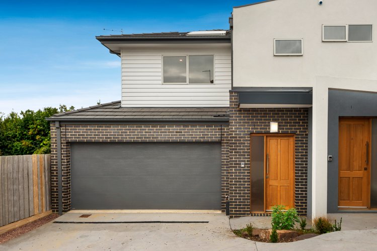 2 14 Hughes Street Burwood 3125