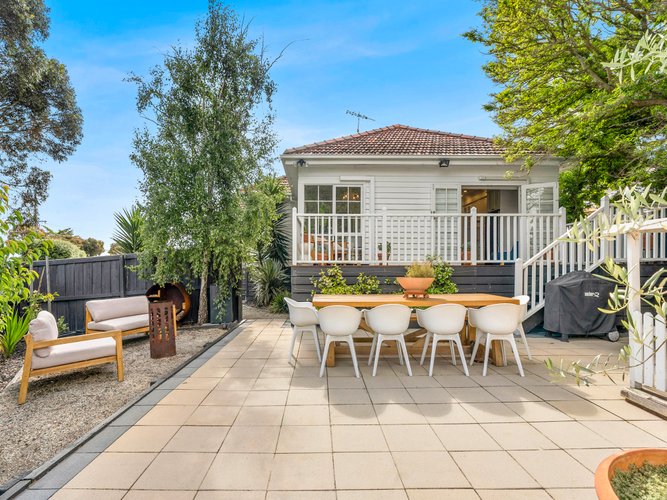 2/14 Merton Grove, Manifold&nbsp;Heights