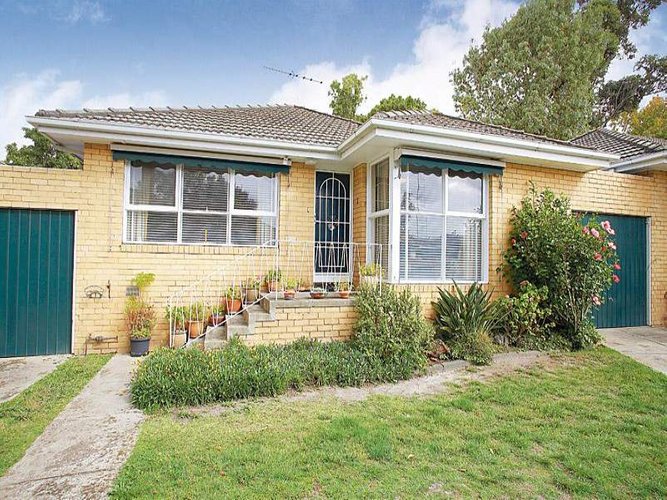 2 14 Warrigal Road Surrey Hills 3127