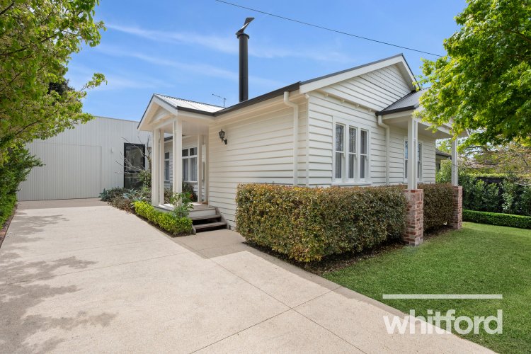214 West Fyans Street, Newtown